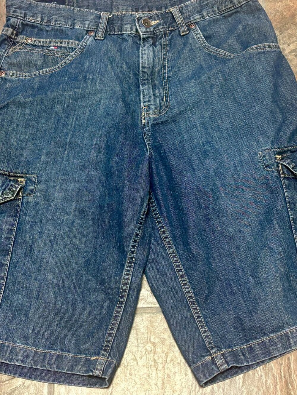 ~~Vintage Tommy Hilfiger Denim Cargo Shorts Men’s 32 Baggy Skater Carpenter Cla
